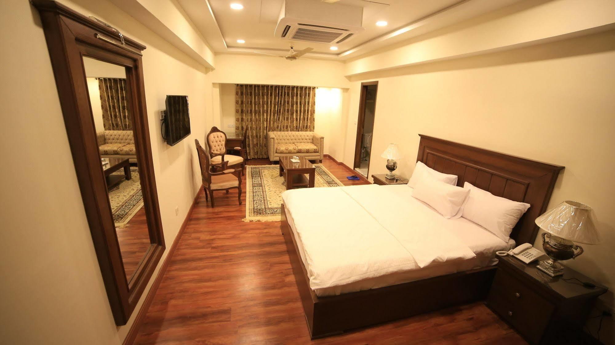 Hotel Diplomat 伊斯兰堡 外观 照片